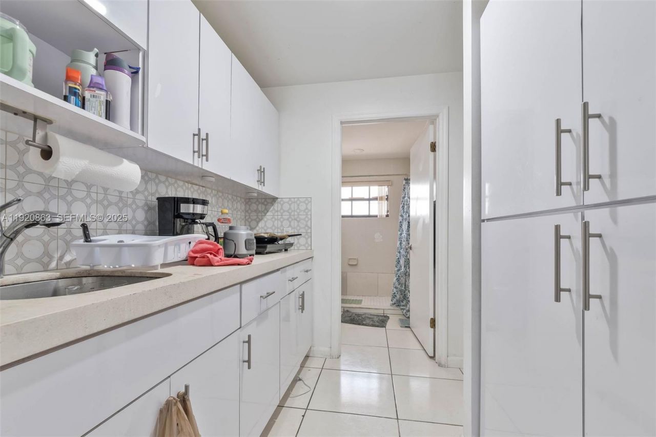 2740 SW 23rd St, Miami, FL 33145 Photo