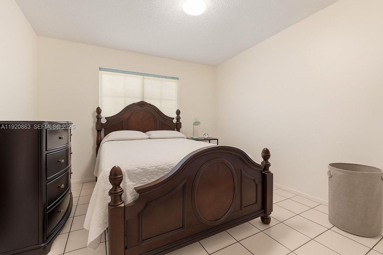 2740 SW 23rd St, Miami, FL 33145 Photo