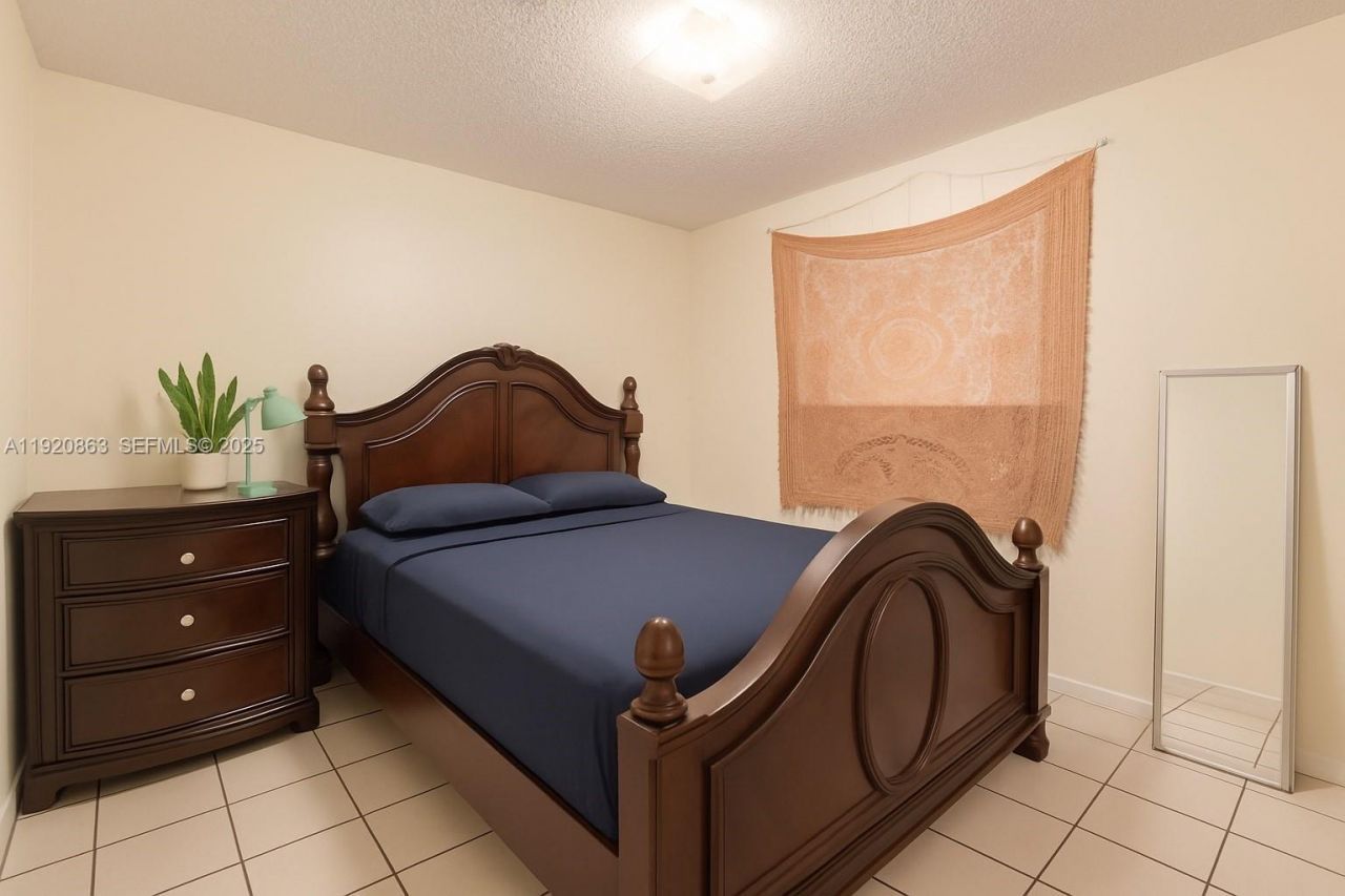 2740 SW 23rd St, Miami, FL 33145 Photo