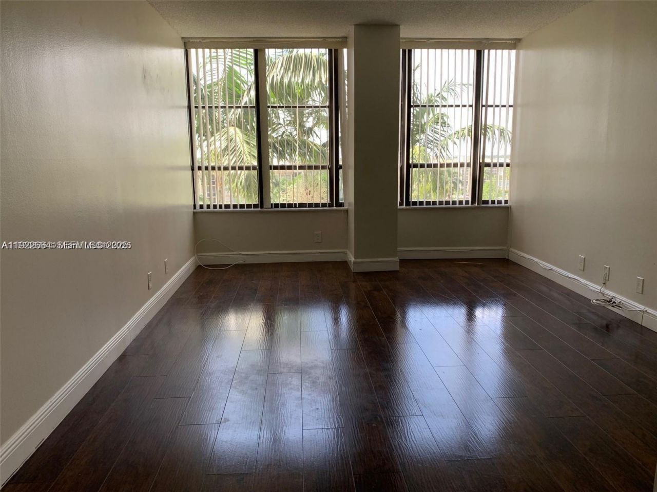 500 Three Islands Blvd, Unit 307, Hallandale Beach, FL 33009 Photo