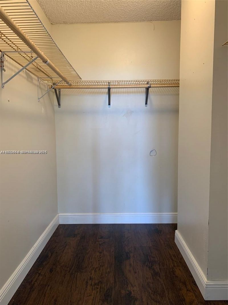 500 Three Islands Blvd, Unit 307, Hallandale Beach, FL 33009 Photo