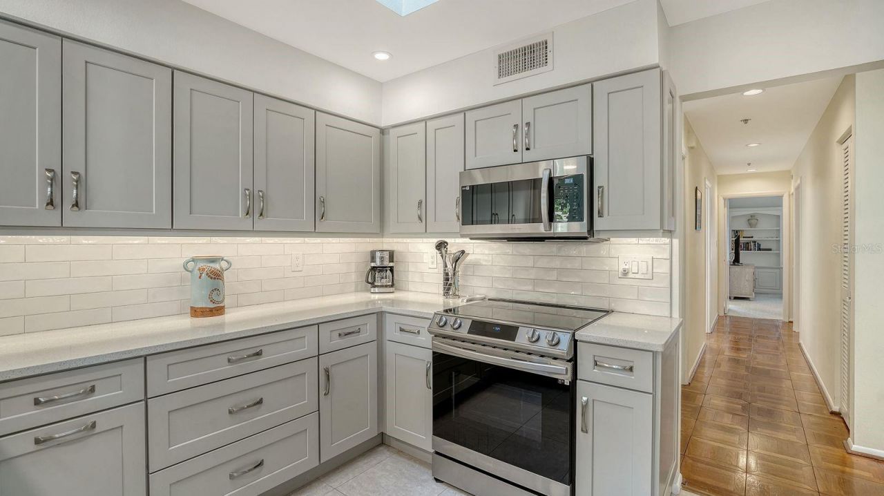 1922 Harbourside Drive, Unit 1104, Longboat Key, FL 34228 Photo