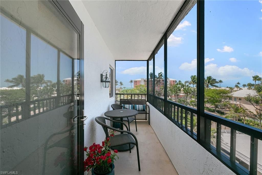 2400 Gulf Shore Blvd N, Unit 305, Naples, FL 34103 Photo