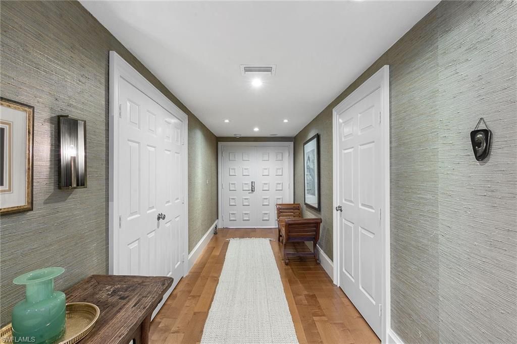 2400 Gulf Shore Blvd N, Unit 305, Naples, FL 34103 Photo