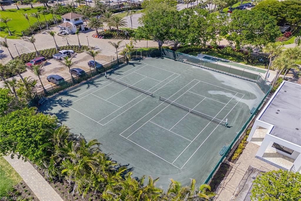 2400 Gulf Shore Blvd N, Unit 305, Naples, FL 34103 Photo