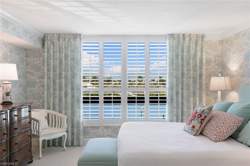 2400 Gulf Shore Blvd N, Unit 305, Naples, FL 34103 Photo