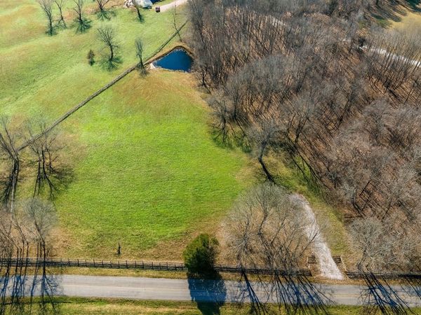 1103 Cowan Rd, Dickson, TN 37055