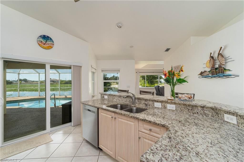 304 NW 12th Ln, Cape Coral, FL 33993 Photo