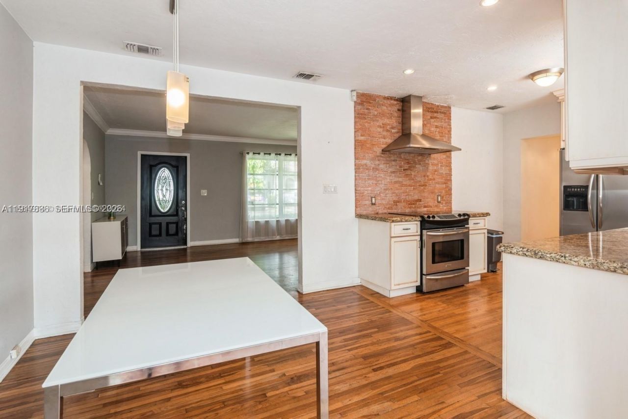 1225 Tangier St, Coral Gables, FL 33134 Photo