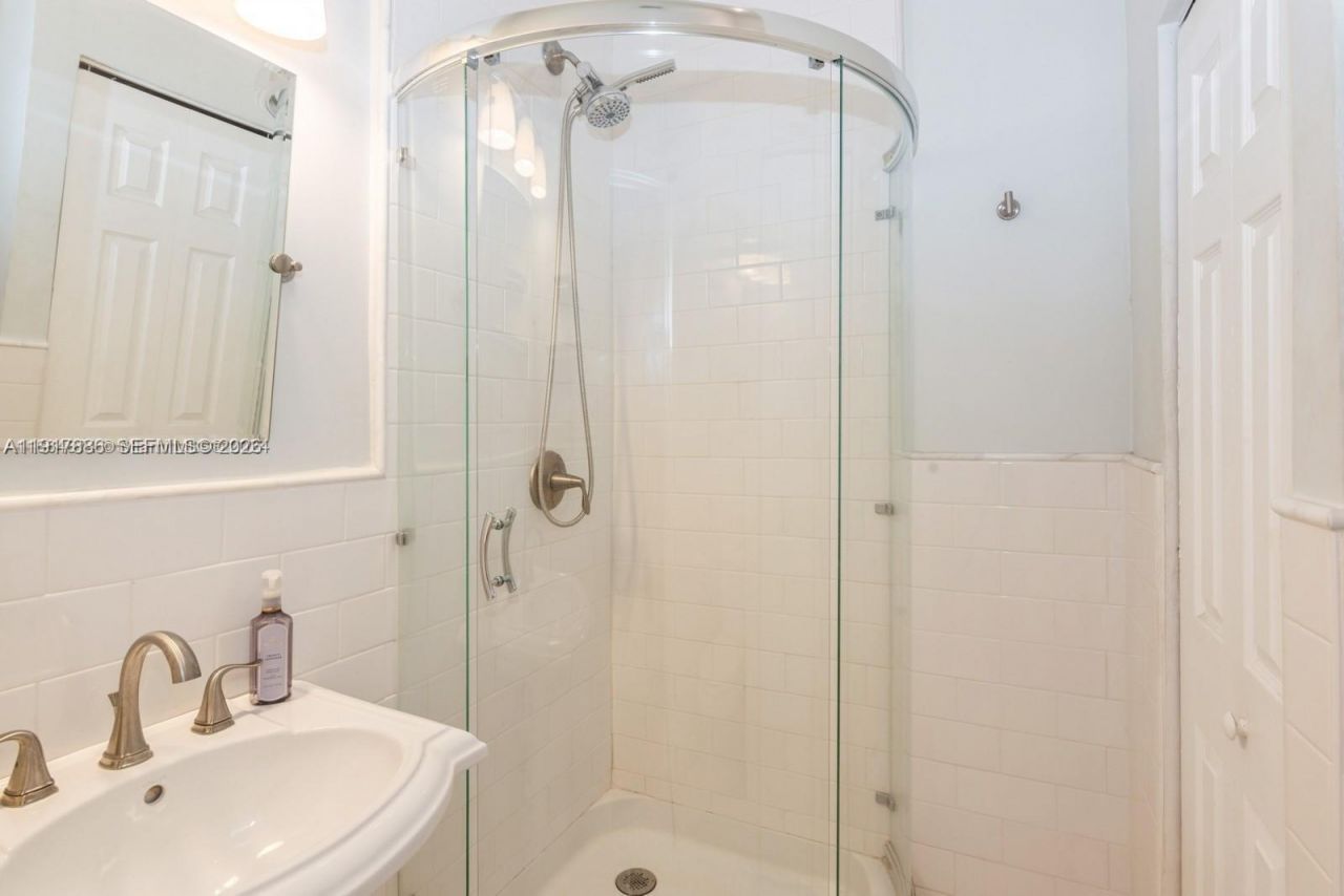 1225 Tangier St, Coral Gables, FL 33134 Photo