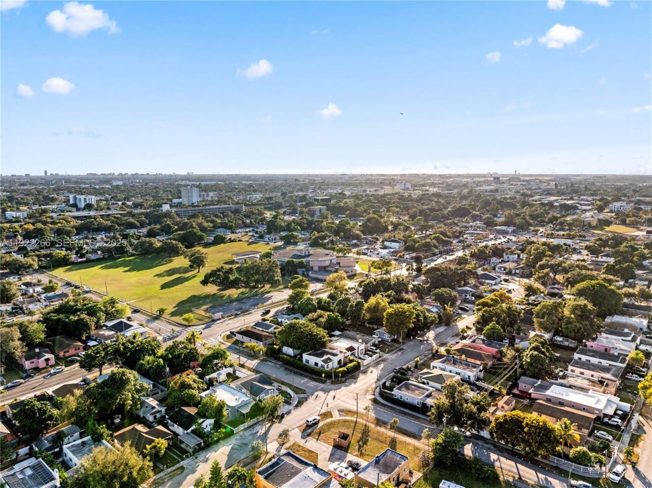 1910 NW 47th St, Miami, FL 33142 Photo