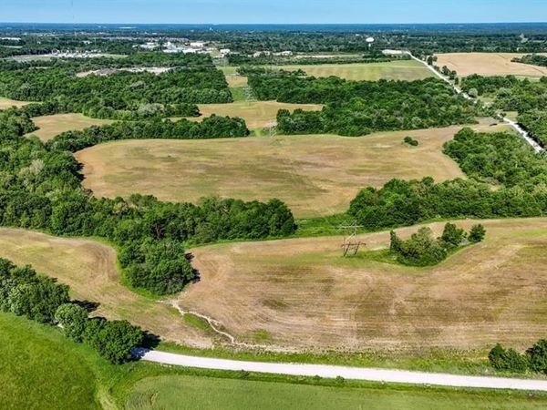 000 E. Heller Road, Columbia, MO 65202