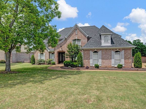 546 TOWNSHIP CV, Collierville, TN 38017