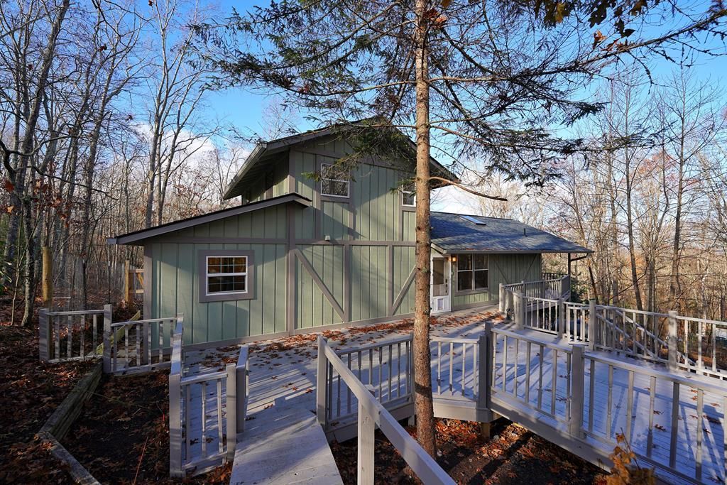 254 Mountain Woods Road Blairsville, GA 30512