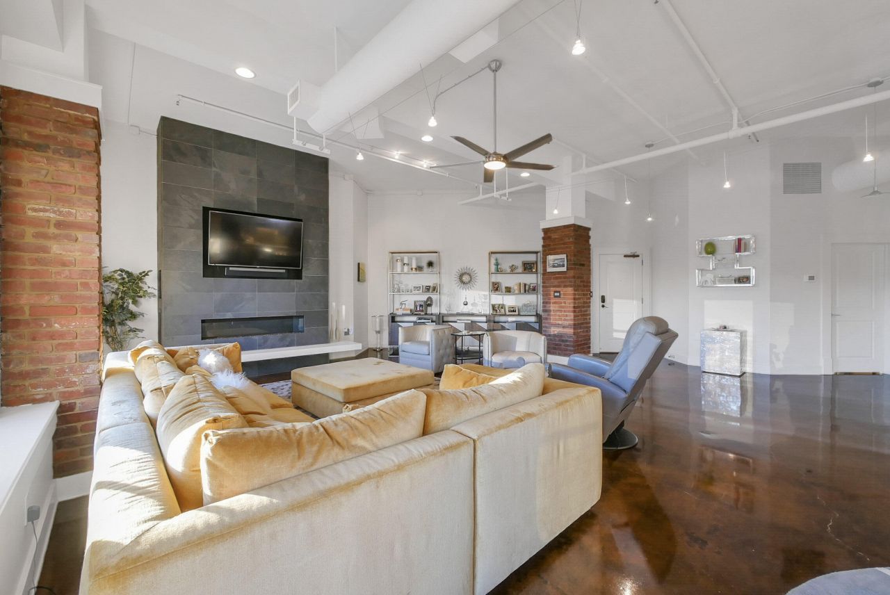 800 Market Street, Chattanooga, TN 37402 Main Photo