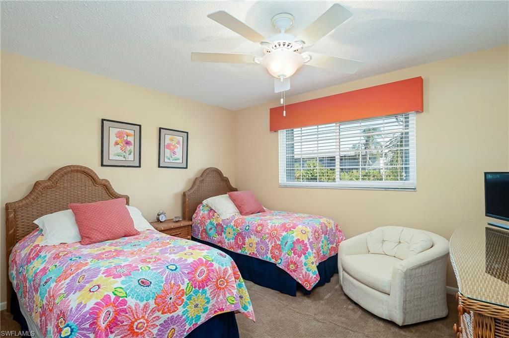 6916 Winkler Rd, Fort Myers, FL 33919 Photo