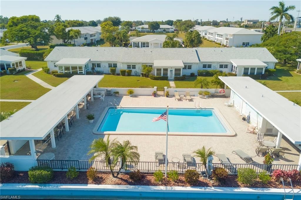 6916 Winkler Rd, Fort Myers, FL 33919 Photo