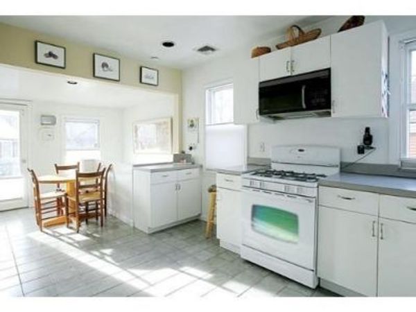 1003 Chestnut St, Unit 1003, Newton, MA 02464