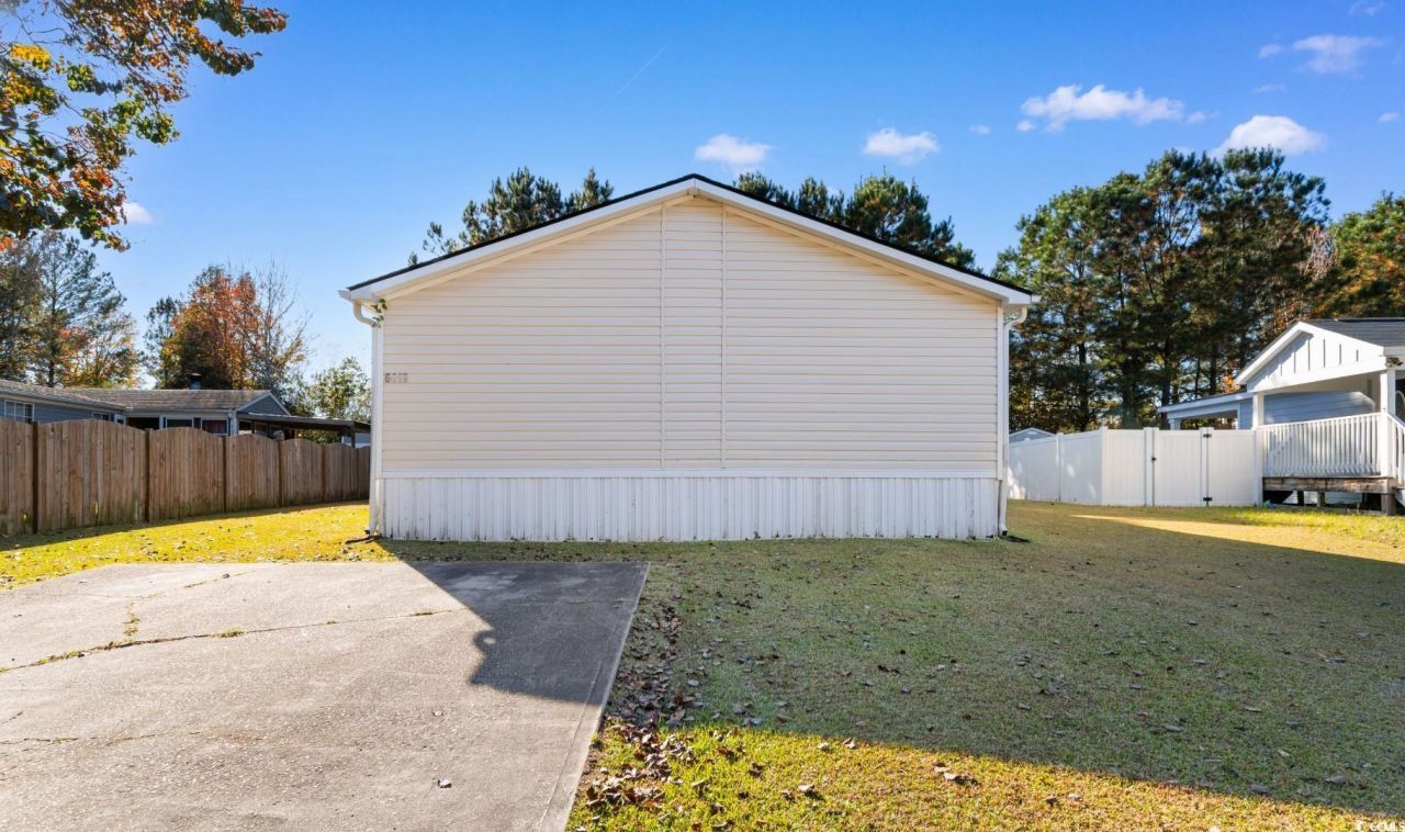 8443 Knollwood Dr. Photo 31