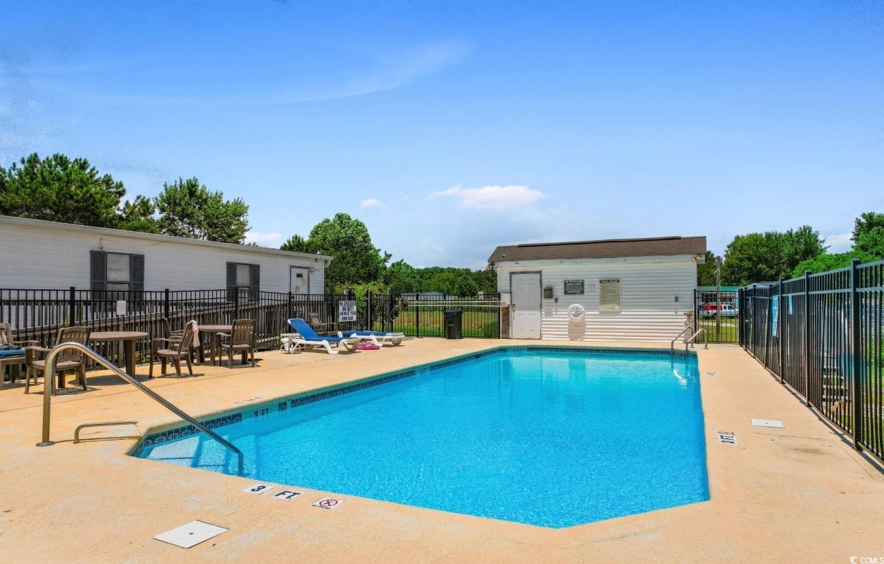 8443 Knollwood Dr. Photo 37