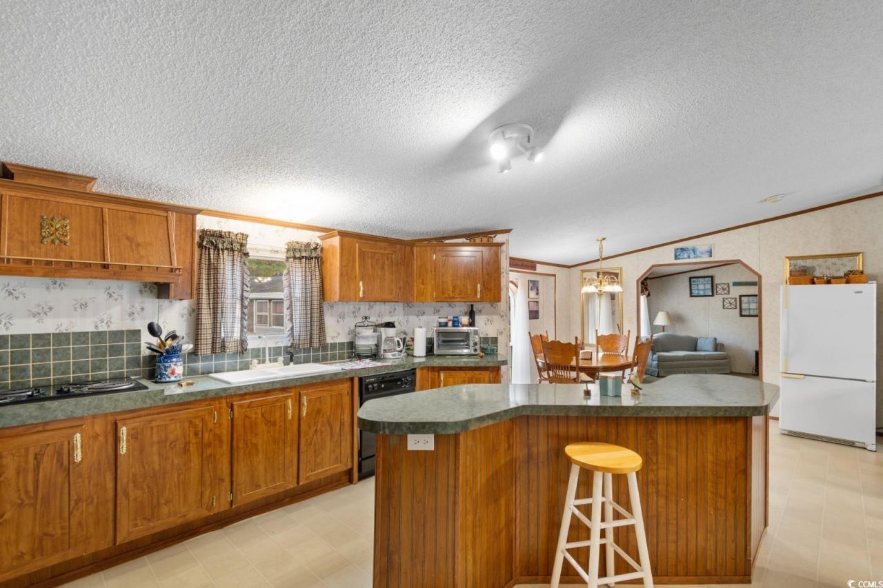 8443 Knollwood Dr. Photo 9