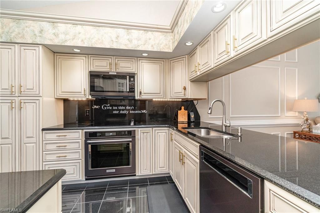 912 SW 48th Ter, Unit 208, Cape Coral, FL 33914 Photo