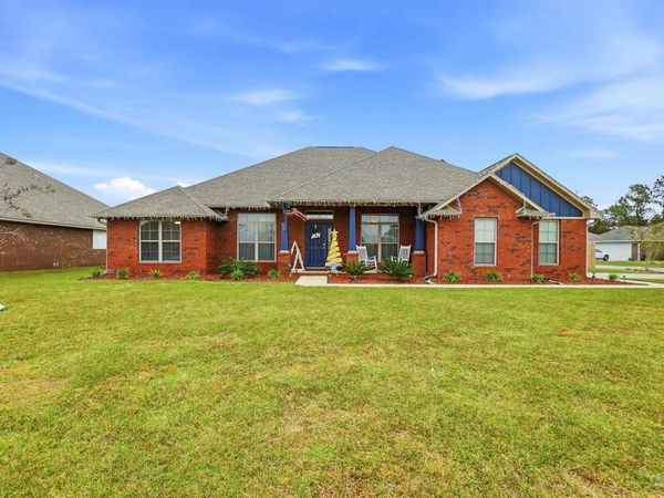 6085 Winchester Cir, Milton, FL 32570