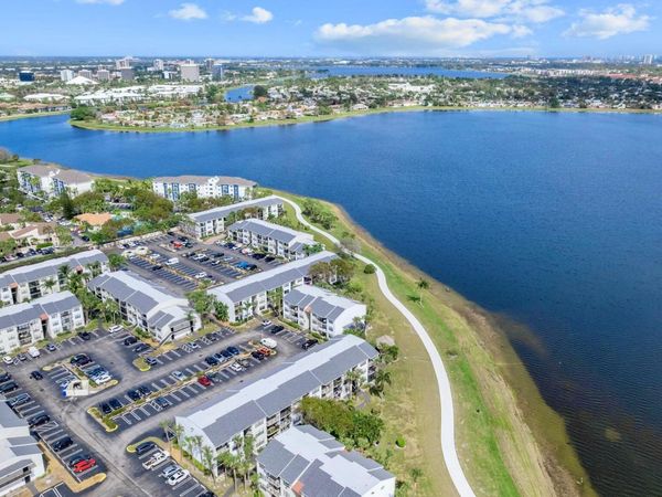 718 Executive Center Drive, Unit 34, West Palm Beach, FL 33401