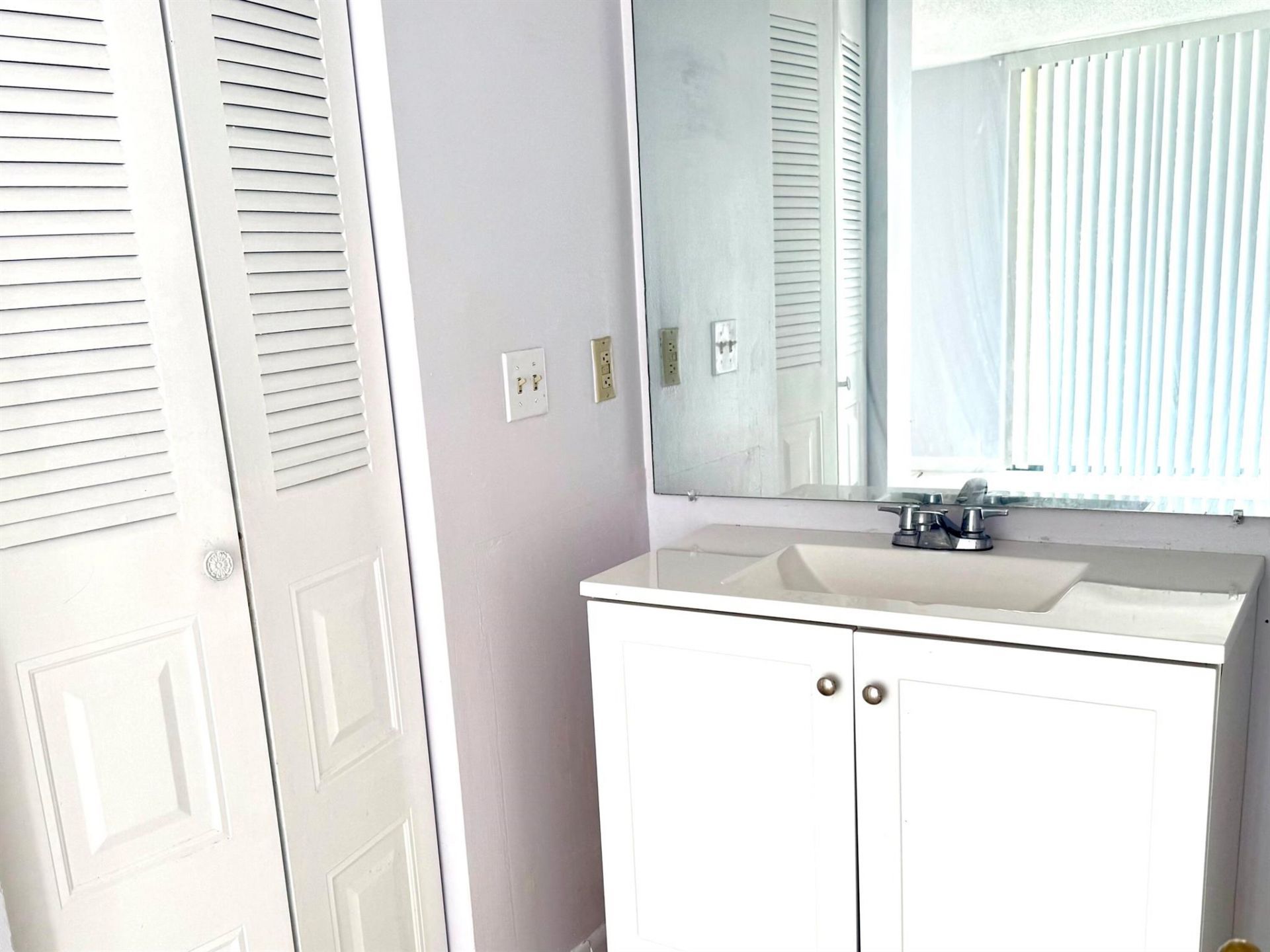 718 Executive Center Drive, Unit 34, West Palm Beach, FL 33401 Photo