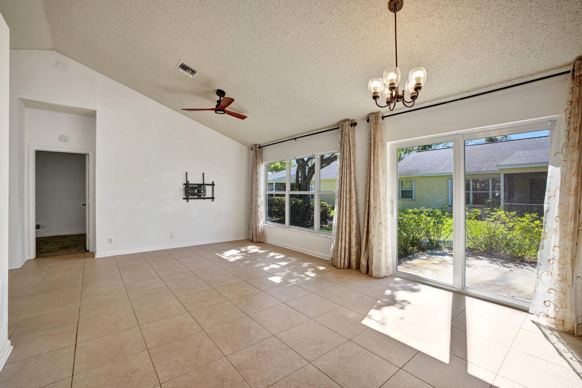 10890 Sea Hibiscus Ln, Unit 10890, Tamarac, FL 33321 Photo