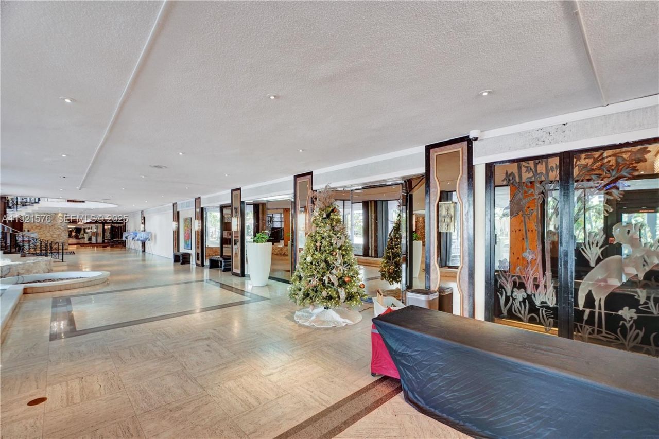 5555 Collins Avenue, Unit 3C, Miami Beach, FL 33140 Photo