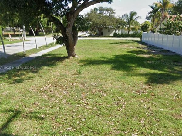 1452 Jefferson St, Hollywood, FL 33020