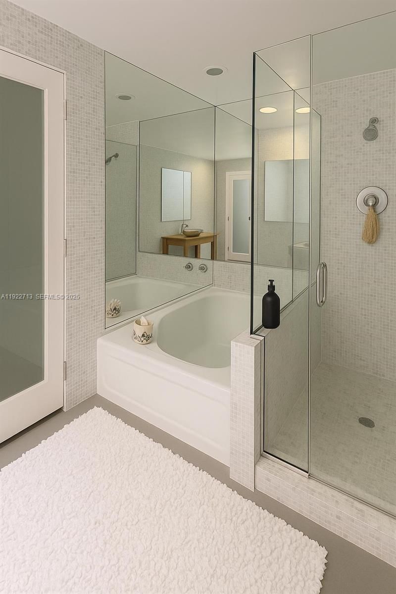 5255 Collins Ave, Unit 5D, Miami Beach, FL 33140 Photo
