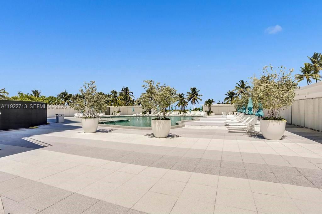 5255 Collins Ave, Unit 5D, Miami Beach, FL 33140 Photo