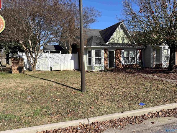 340 Shadow Pointe Drive, Decatur, AL 35601