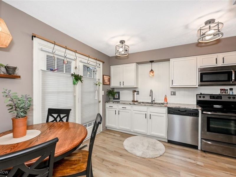 152 Sturbridge Drive, Medina, OH 44256 Photo 4