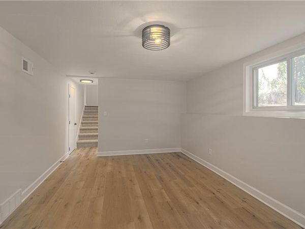 4915 W 79th Street, Prairie Village, KS 66208