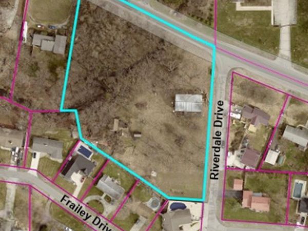 55617 Riverdale Drive, Elkhart, IN 46514