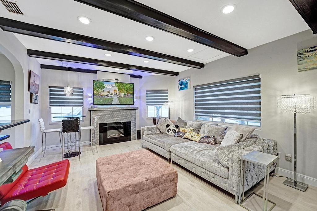 2000 Jackson Street, Hollywood, FL 33020 Photo