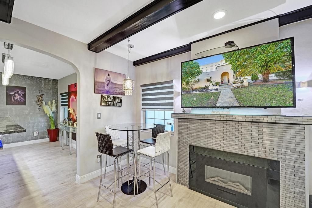 2000 Jackson Street, Hollywood, FL 33020 Photo