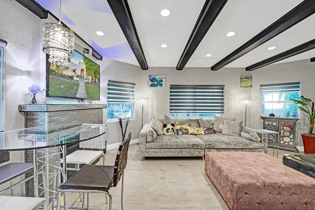 2000 Jackson Street, Hollywood, FL 33020 Photo