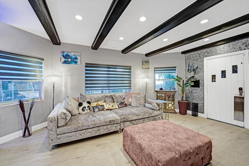 2000 Jackson Street, Hollywood, FL 33020 Photo