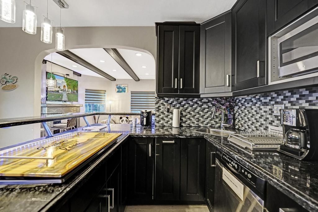 2000 Jackson Street, Hollywood, FL 33020 Photo