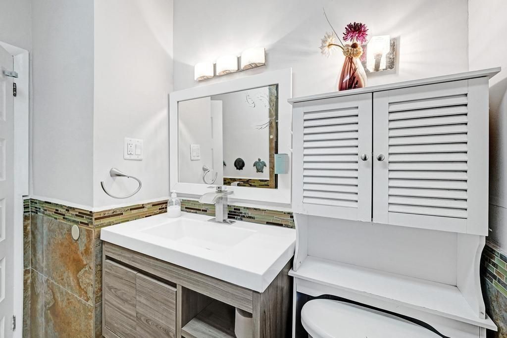 2000 Jackson Street, Hollywood, FL 33020 Photo