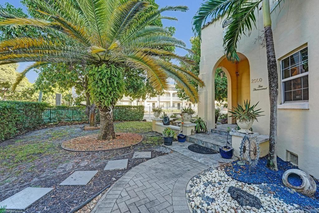 2000 Jackson Street, Hollywood, FL 33020 Photo