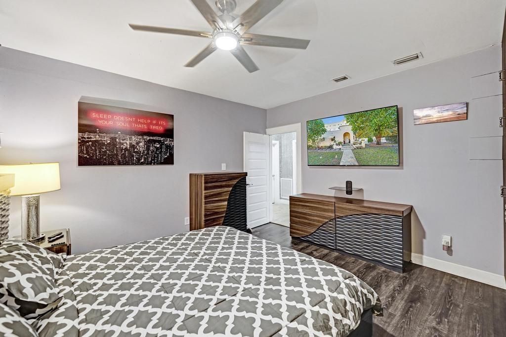 2000 Jackson Street, Hollywood, FL 33020 Photo