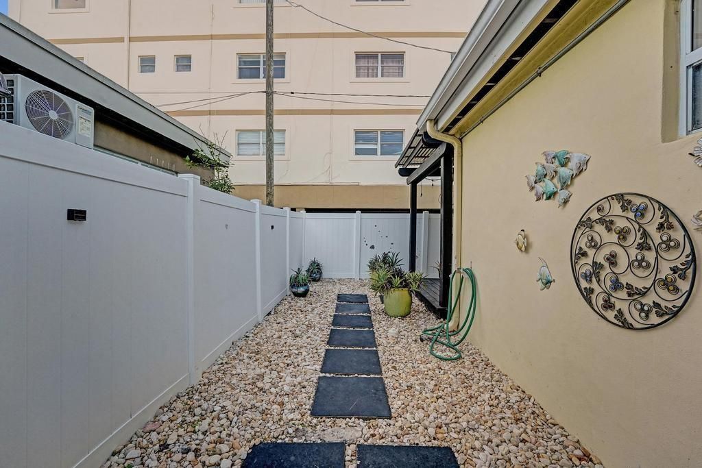 2000 Jackson Street, Hollywood, FL 33020 Photo