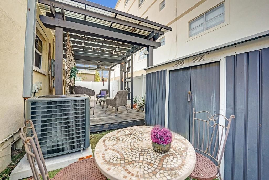 2000 Jackson Street, Hollywood, FL 33020 Photo