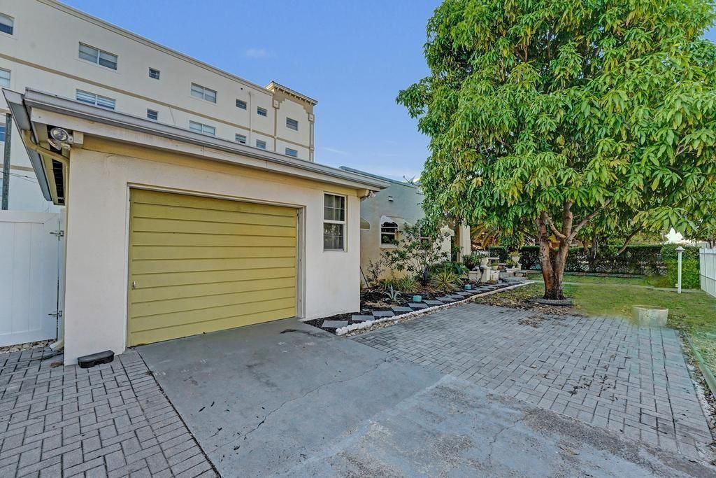 2000 Jackson Street, Hollywood, FL 33020 Photo