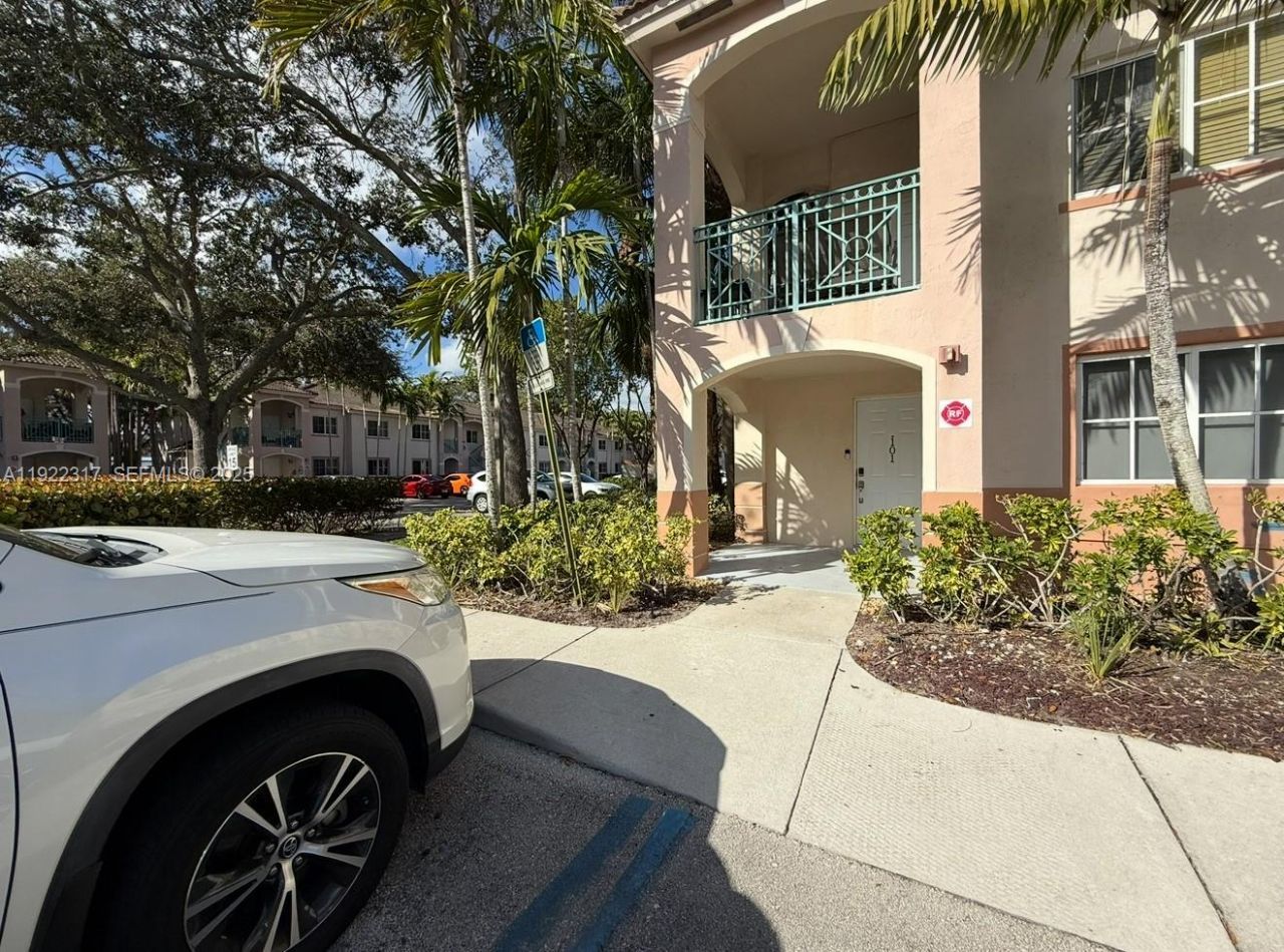 7775 NW 22nd Street, Unit 101, Pembroke Pines, FL 33024 Photo